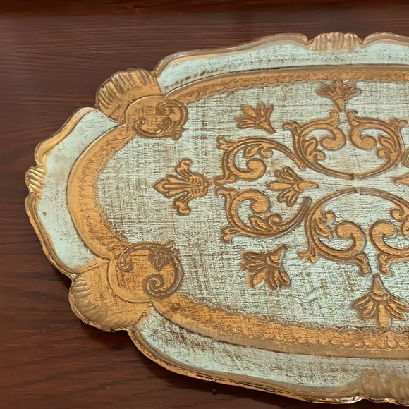 Large Oval Florentine Wooden Gold Inlay Tray - Picture 2 of 8